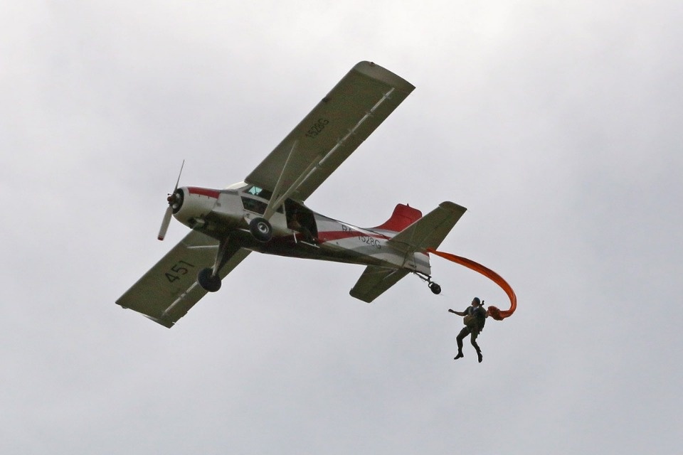 Десантники показали псковичам чем вооружены и как экипированы Десантники показали псковичам чем вооружены и как экипированы