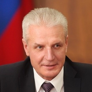 Появились первые фотографии с праздничного открытия новой современной школы в Дно