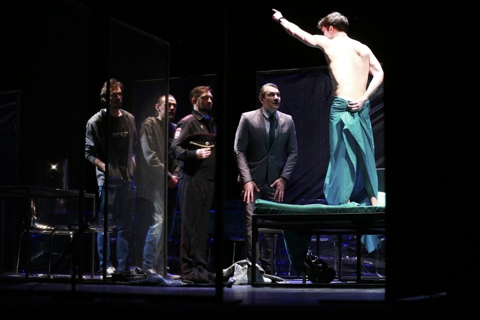  В Псковском театре заявили о целомудренности скандального спектакля «Ревизор»