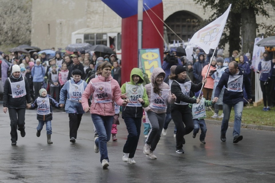 В Пскове пробежали «Кросс наций»
