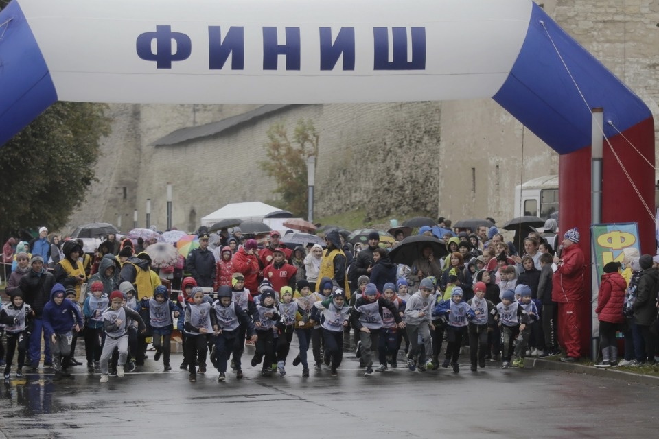 В Пскове пробежали «Кросс наций»