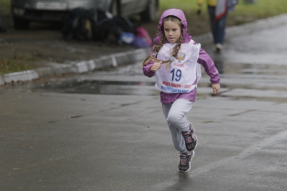 В Пскове пробежали «Кросс наций»