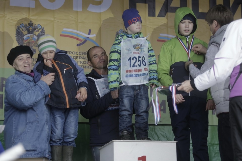 В Пскове пробежали «Кросс наций»