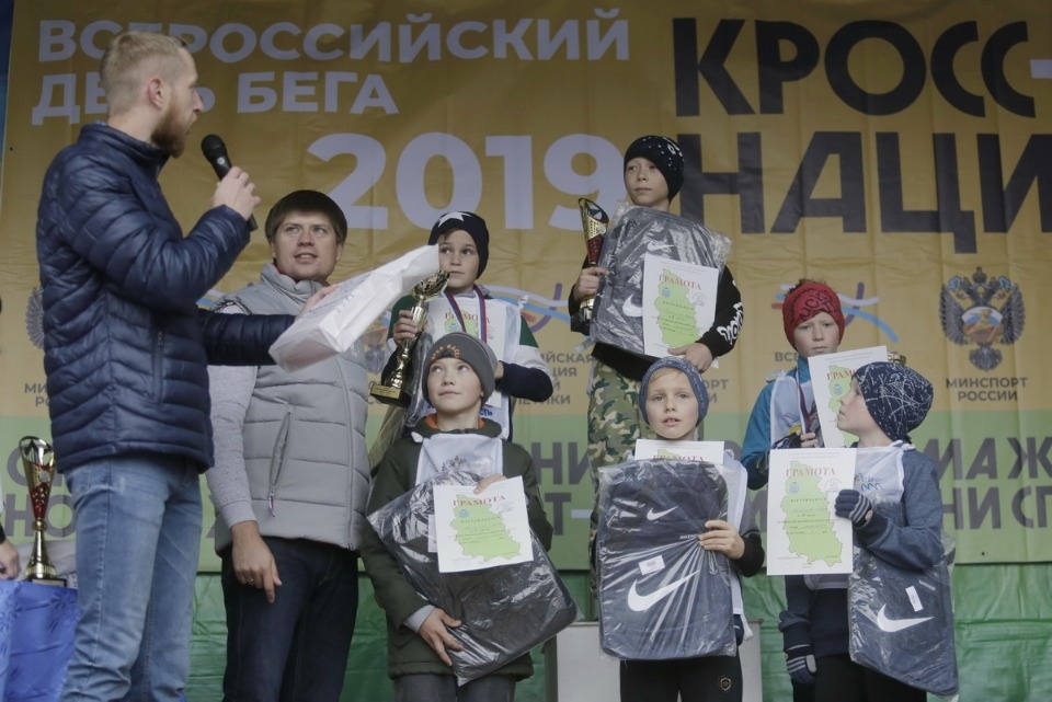 В Пскове пробежали «Кросс наций»