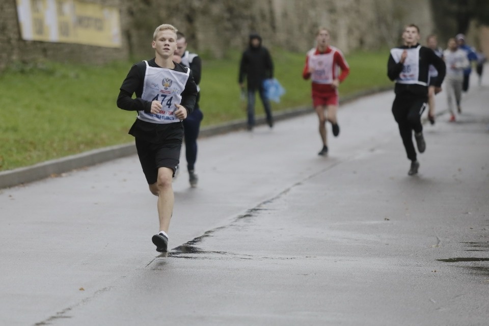 В Пскове пробежали «Кросс наций»