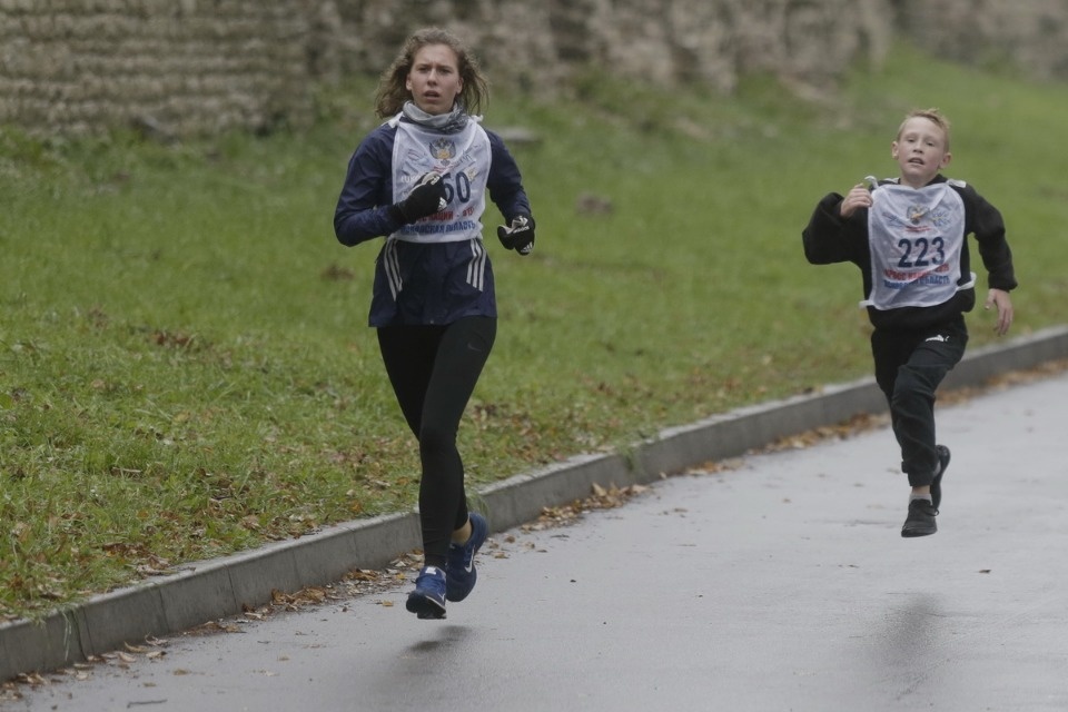 В Пскове пробежали «Кросс наций»