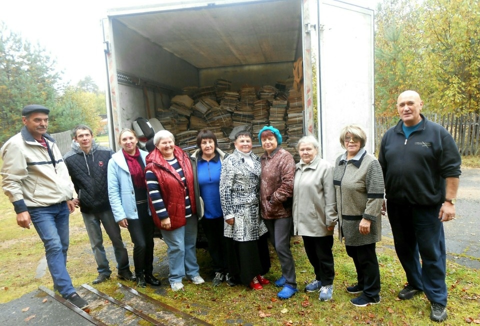 Псковичи собирают макулатуру