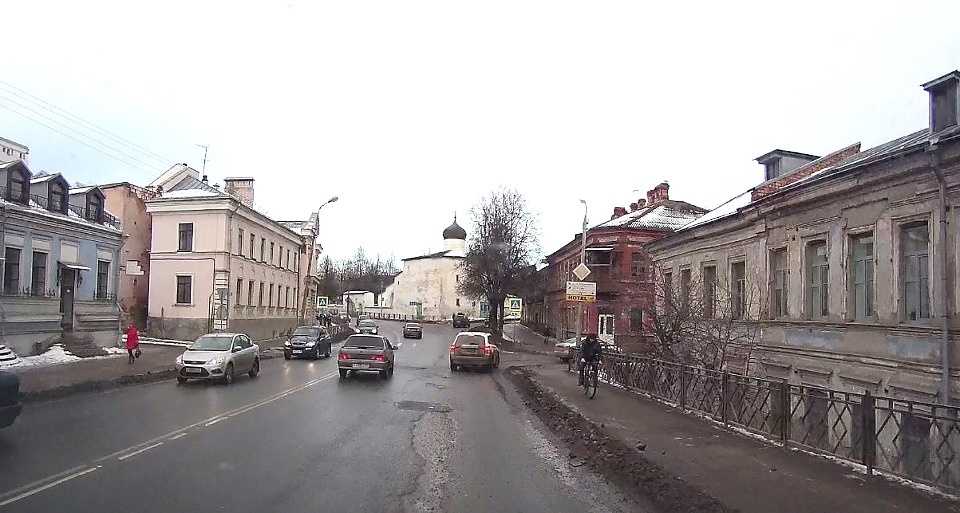 Опять асфальт в снег класть будем?