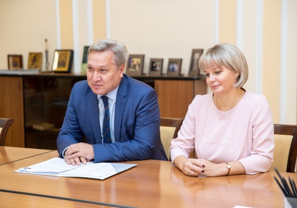 Губернатору представили руководителя УФНС России по Псковской области Анну Кутузову