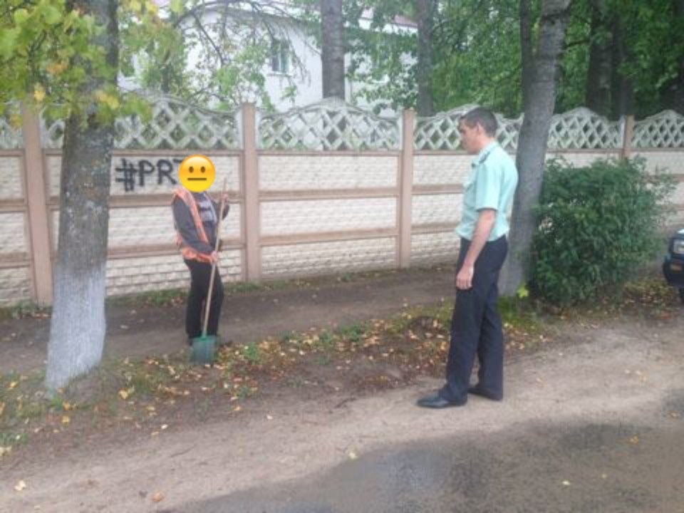 Подметают улицу Свободы - как в разных районах проходят обязательные работы