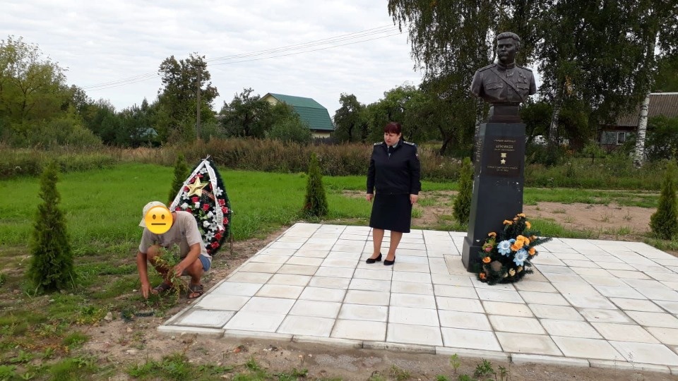 Подметают улицу Свободы - как в разных районах проходят обязательные работы