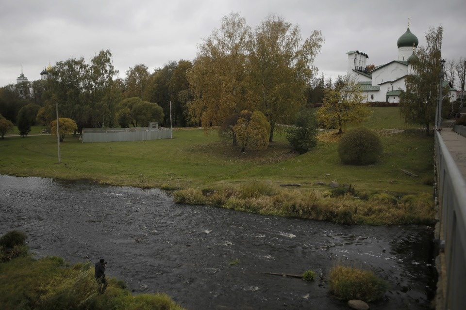 Самодеятельность: Забор от церкви Богоявления с Запсковья уберут до конца недели (ФОТО)