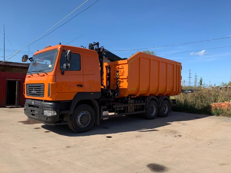 В «Экопроме» появилась техника для уборки крупногабаритного мусора