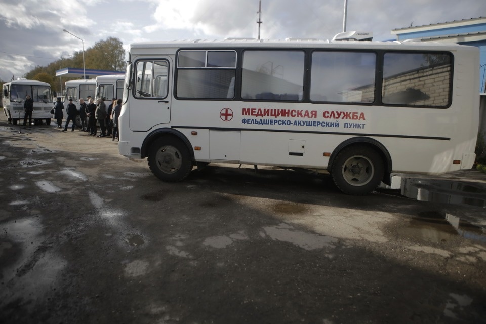 Псковская область получила новые мобильные фельдшерско-акушерских пункты