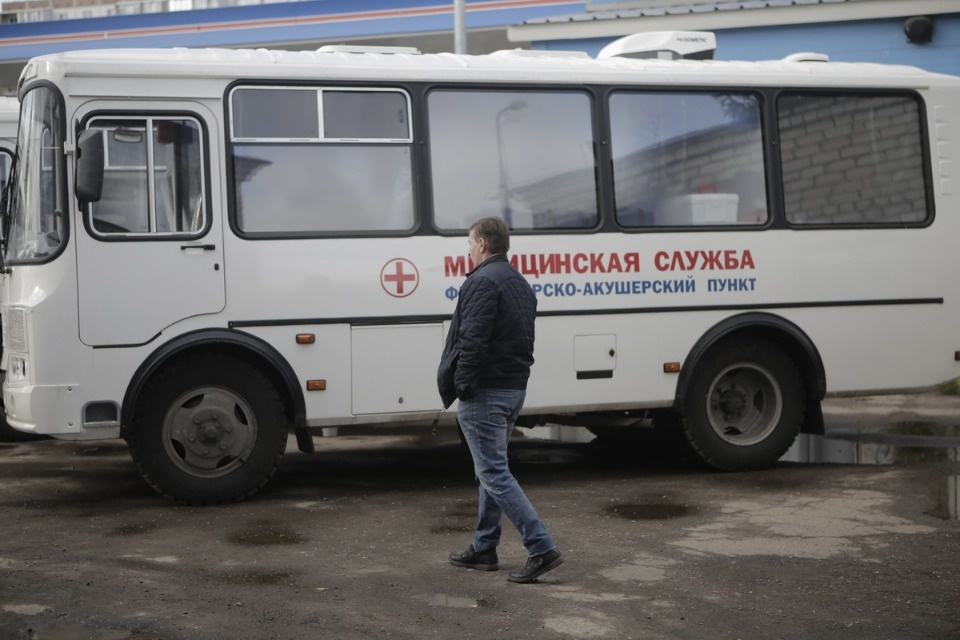 Псковская область получила новые мобильные фельдшерско-акушерских пункты