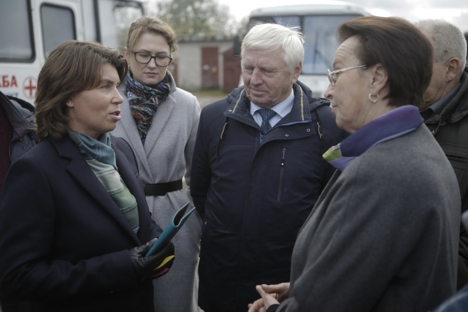 Псковская область получила новые мобильные фельдшерско-акушерских пункты