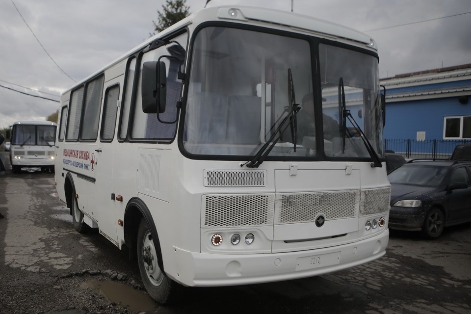 Псковская область получила новые мобильные фельдшерско-акушерских пункты