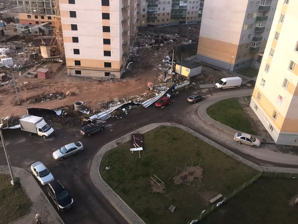 Очевидцы делятся в соцсетях фотографиями разрушительного ветра в Псковской области (ОБНОВЛЯЕТСЯ)