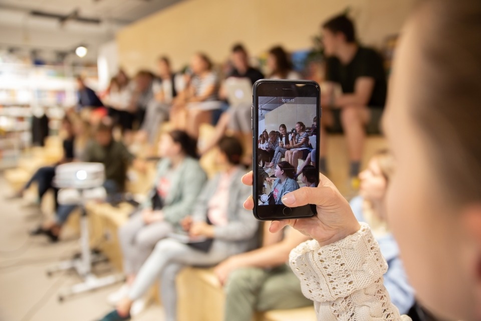 Tele2 приглашает псковичей на лекцию бегуна Александра Кузьмина о создании личного бренда