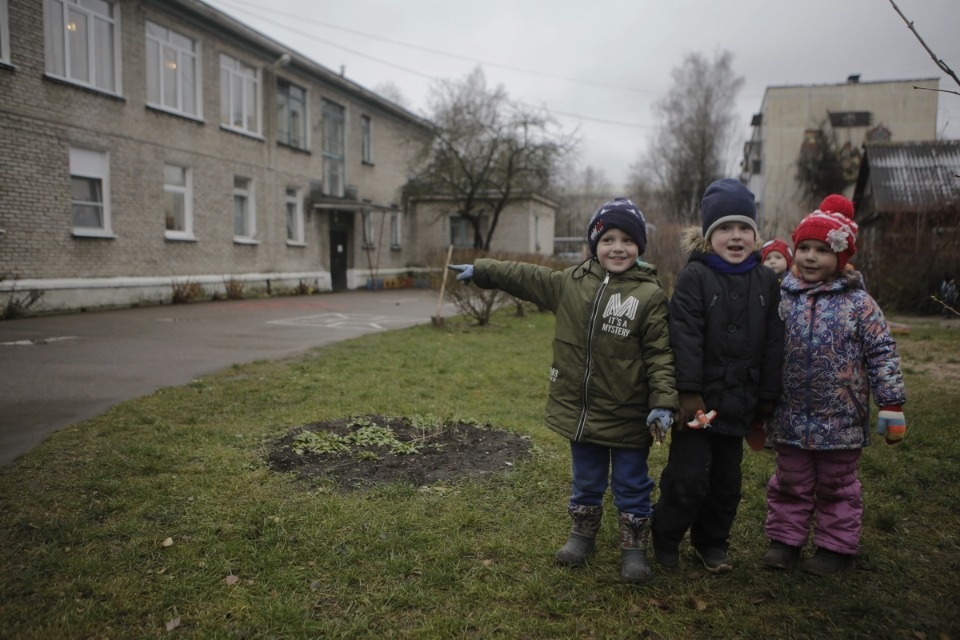Депутаты проверили, как в школах и детсадах Пскова тратят сэкономленные ими деньги