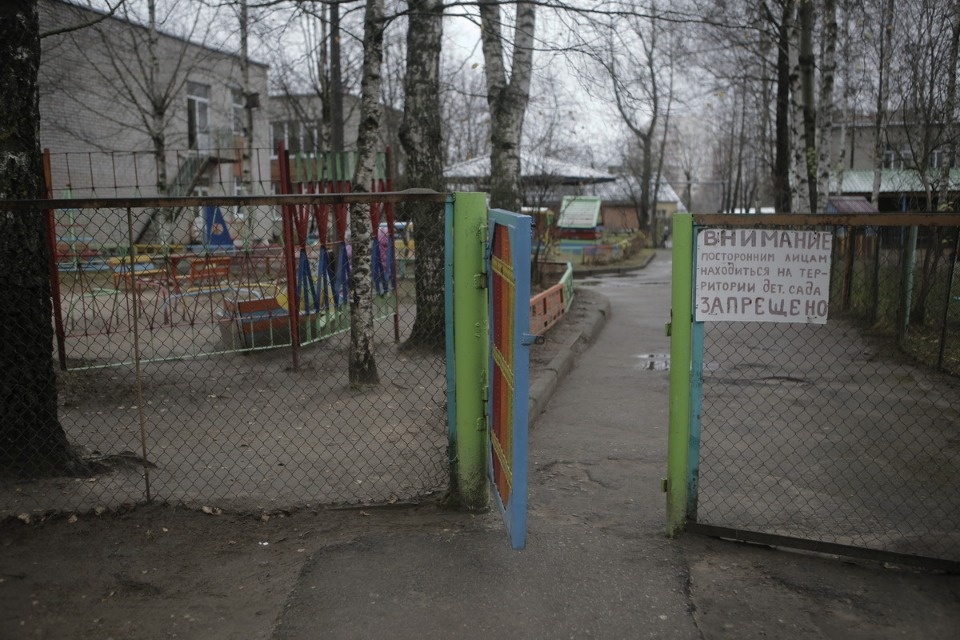 Депутаты проверили, как в школах и детсадах Пскова тратят сэкономленные ими деньги