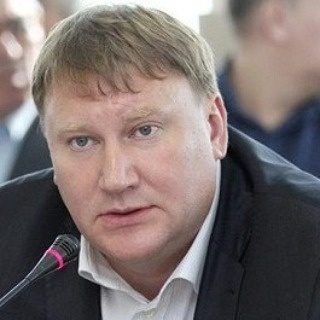 В Пскове постепенно заменят ливневку, сейчас ее работе мешают охотники за люками