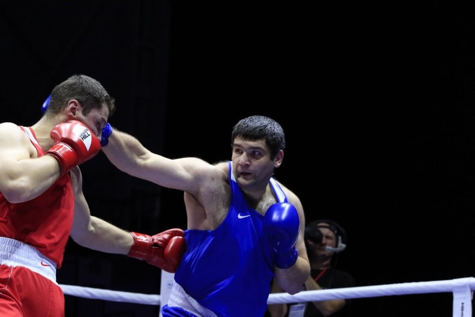 У спортсмена из Великих Лук отобрали победу на Чемпионате России по боксу