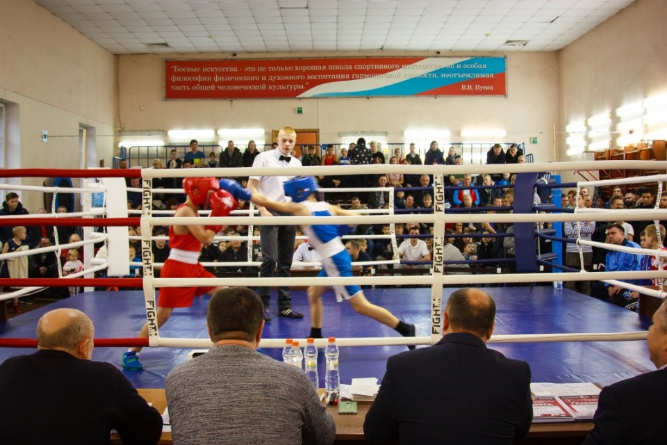 Джеффри Монсон посетил детский турнир по боксу в Пскове Джеффри Монсон посетил детский турнир по боксу в Пскове