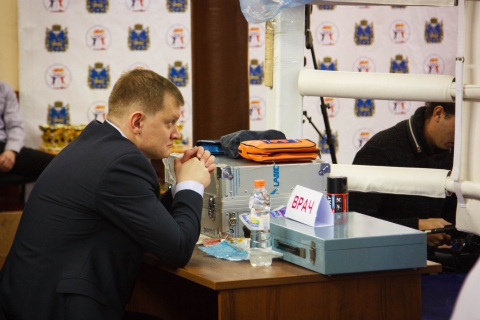 Джеффри Монсон посетил детский турнир по боксу в Пскове Джеффри Монсон посетил детский турнир по боксу в Пскове