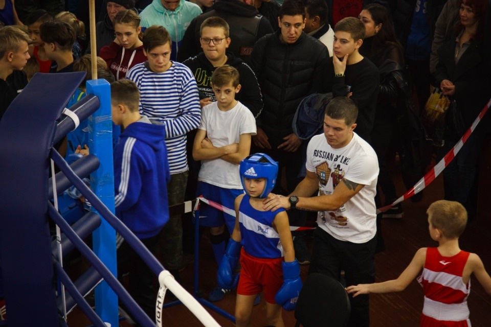 Джеффри Монсон посетил детский турнир по боксу в Пскове Джеффри Монсон посетил детский турнир по боксу в Пскове