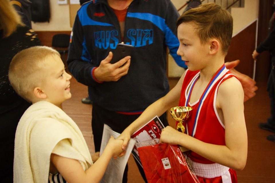 Джеффри Монсон посетил детский турнир по боксу в Пскове Джеффри Монсон посетил детский турнир по боксу в Пскове