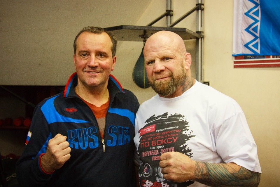 Джеффри Монсон посетил детский турнир по боксу в Пскове Джеффри Монсон посетил детский турнир по боксу в Пскове