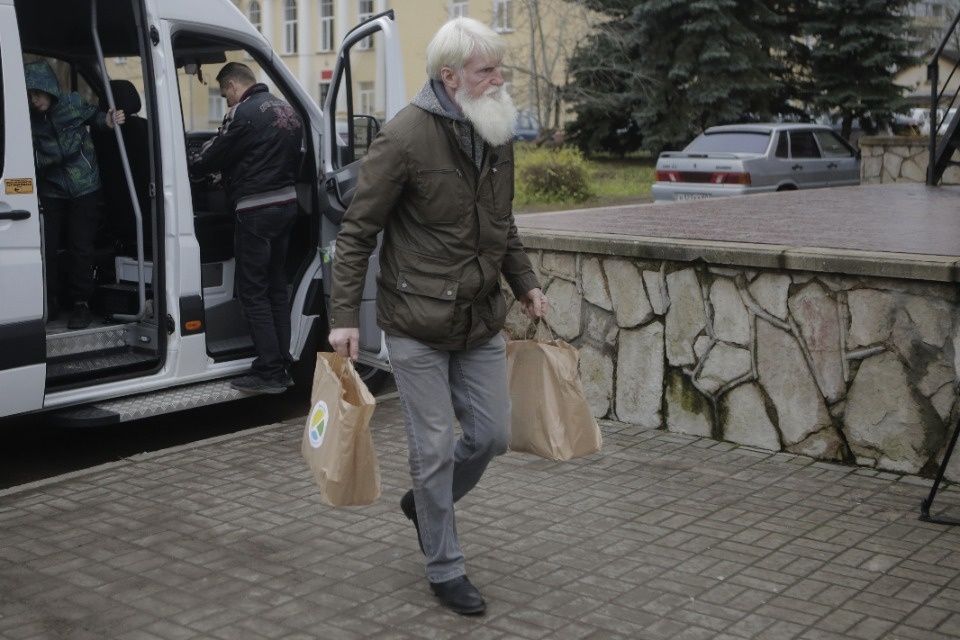 Накормили