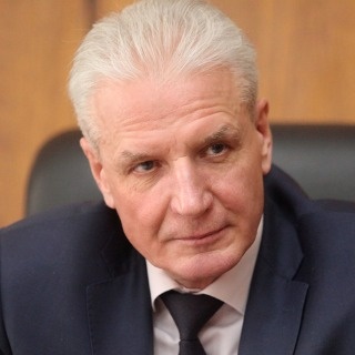 Александр Котов пожелал псковским налоговикам семейного благополучия и профессиональных достижений