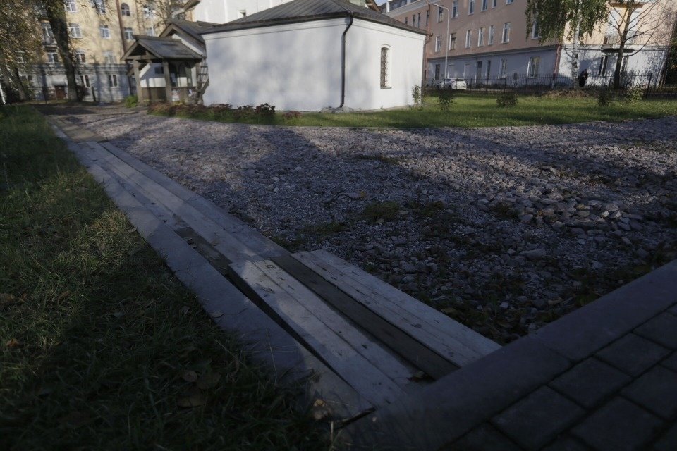 Камень на камне