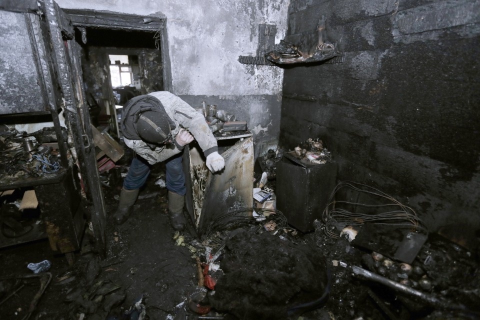 Ночевал в машине с двумя кошками