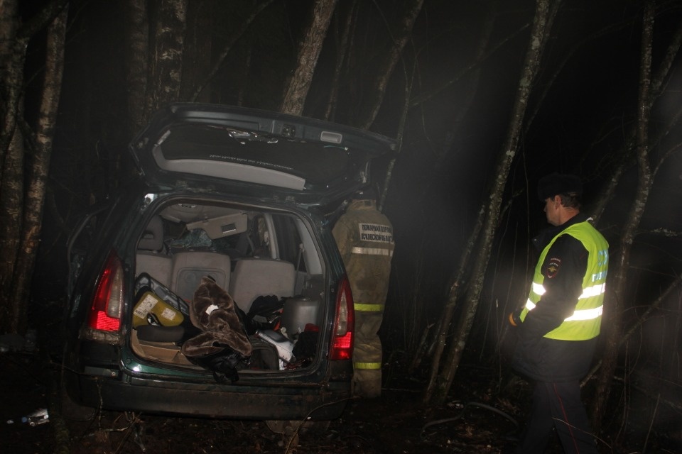 Семья из трёх человек погибла в ДТП в Себежском районе, ещё двое детей пострадали (ФОТО) Семья из трёх человек погибла в ДТП в Себежском районе, ещё двое детей пострадали (ФОТО)
