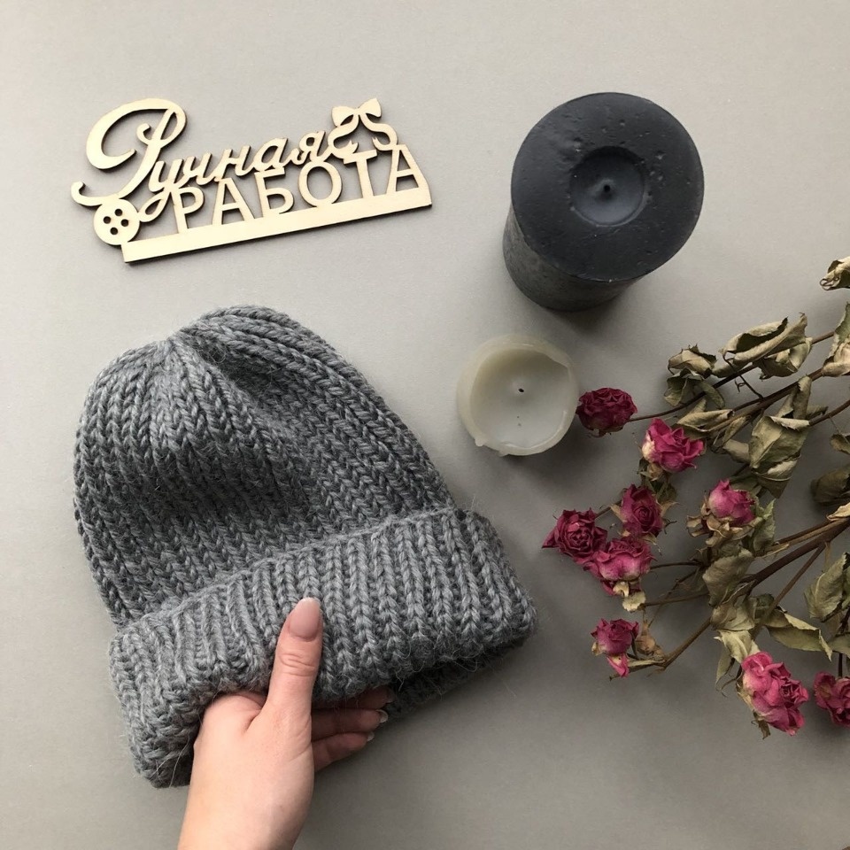 Новые тёплые шарфы, шапки и носки связала для новогодней ярмарки «ART-ель» Наталья Метлицкая