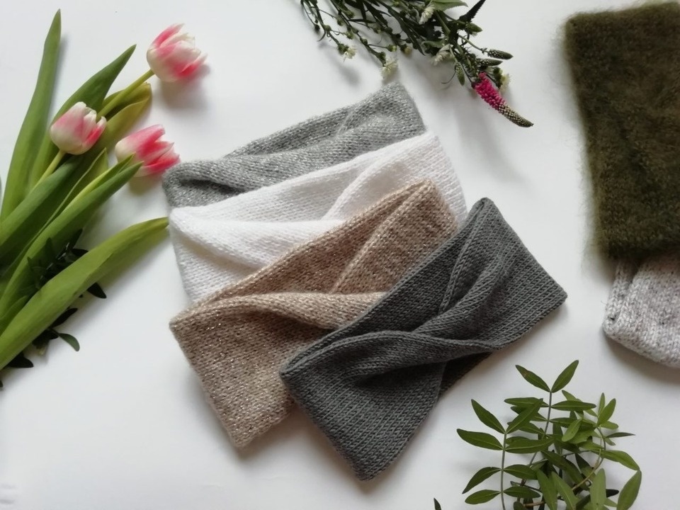 Новые тёплые шарфы, шапки и носки связала для новогодней ярмарки «ART-ель» Наталья Метлицкая