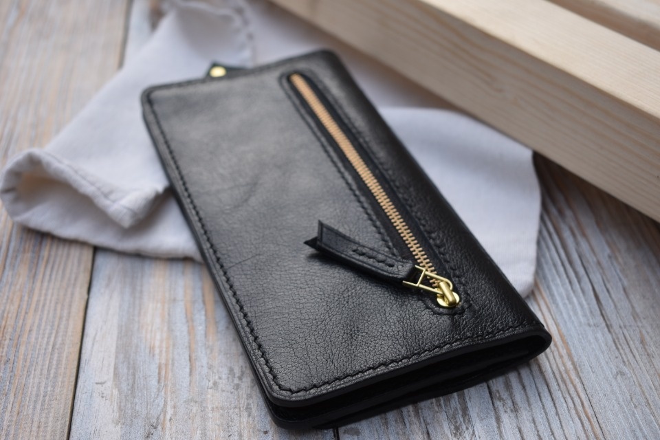 Обложки на документы, сделанные Антоном Амосовым, будут в продаже на ярмарке «ART-ель»