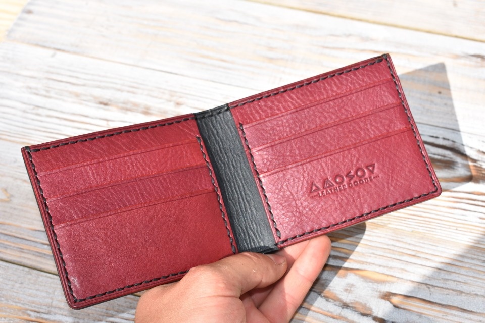 Обложки на документы, сделанные Антоном Амосовым, будут в продаже на ярмарке «ART-ель»