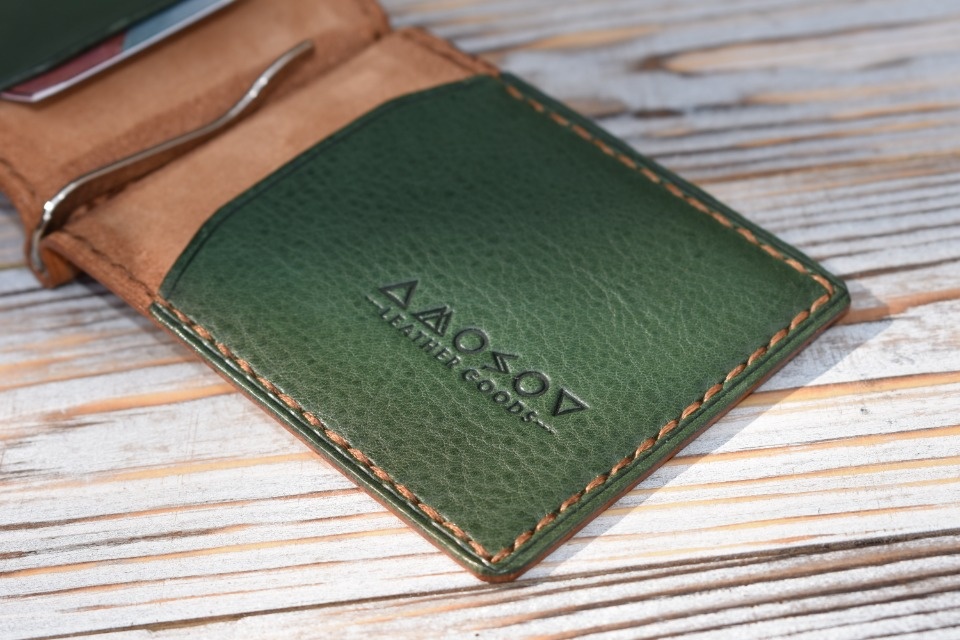 Обложки на документы, сделанные Антоном Амосовым, будут в продаже на ярмарке «ART-ель»