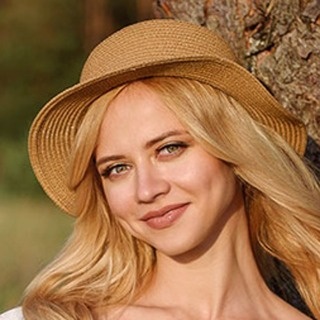 Новогоднюю открытку с иллюстрациями представит на ярмарке «ART-ель» мастер Любовь Жигалова