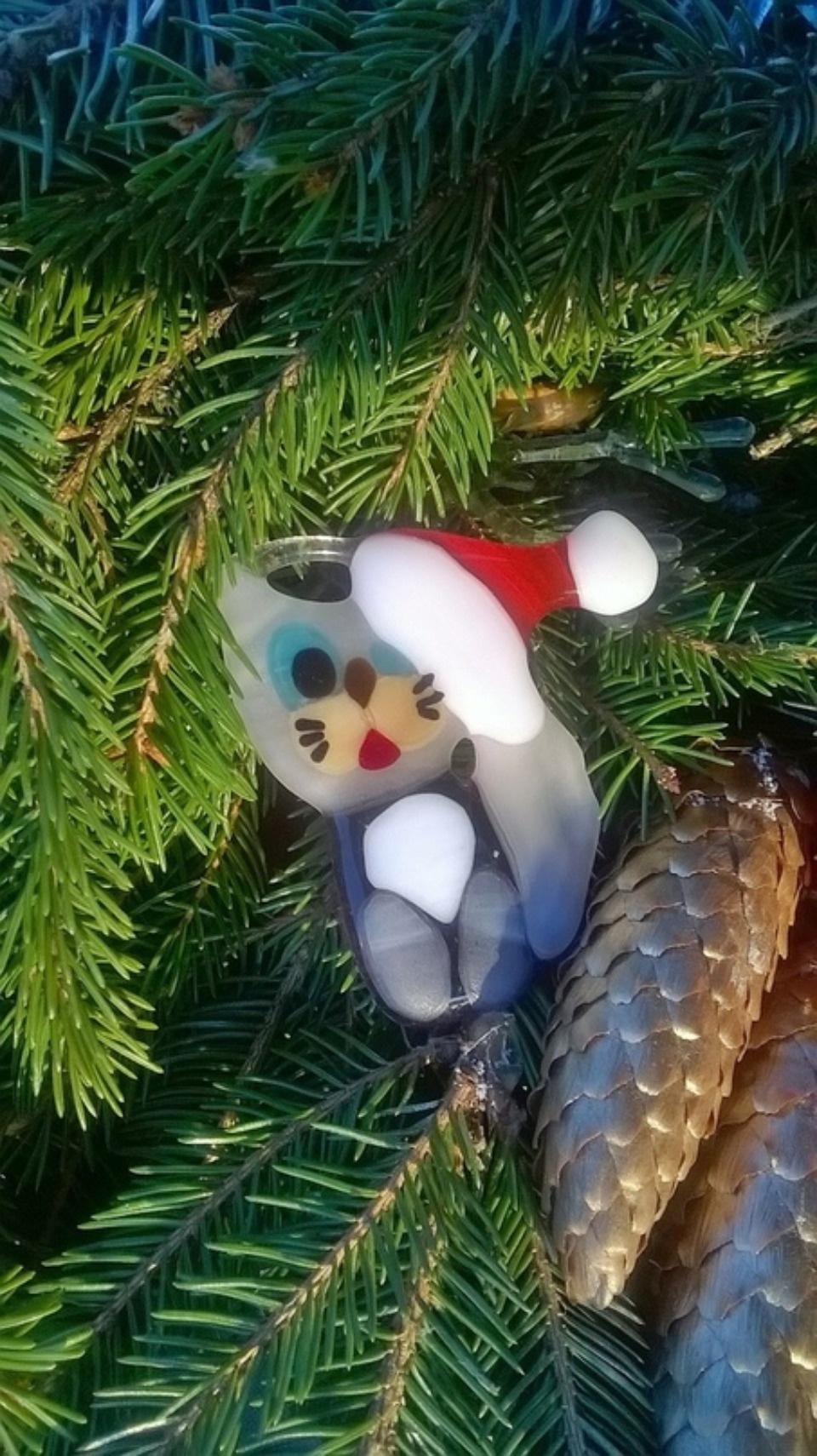 На ярмарке «ART-ель» мастер Тамара Васильева будет принимать заказы на украшения из цветного стекла