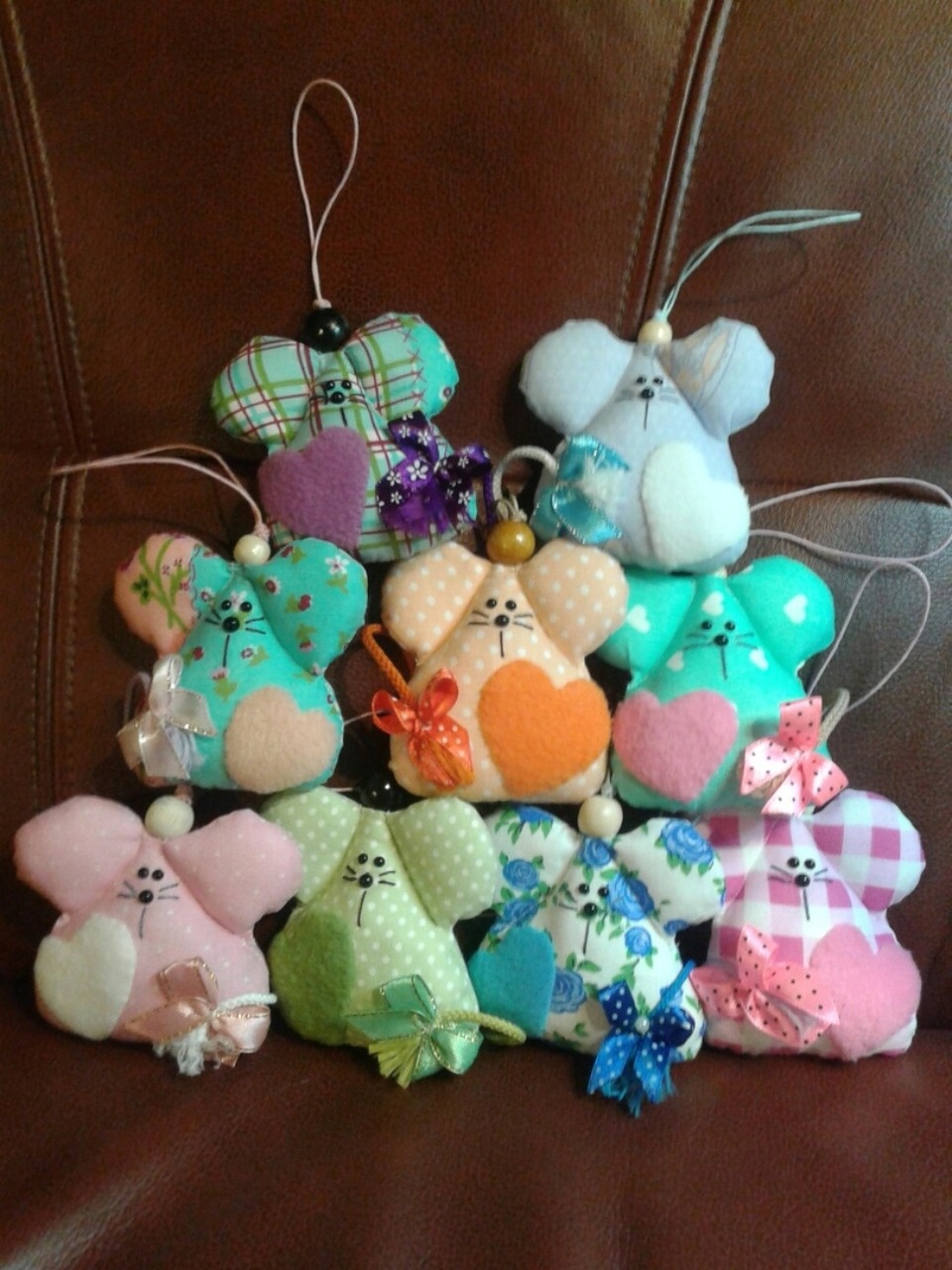 Новогодних мышек из флиса будет продавать мастер Наталья Беляева на ярмарке «ART-ель»