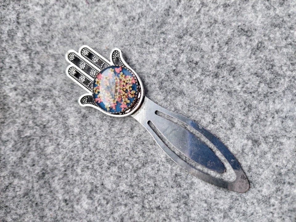 Новогодние броши в виде мыши от мастера Елены Спиридоновой выставят на ярмарке «ART-ель»