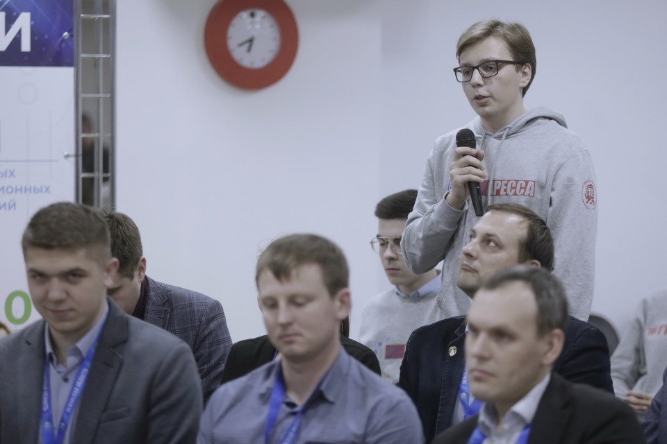 Встреча Михаила Ведерникова с журналистами Встреча Михаила Ведерникова с журналистами