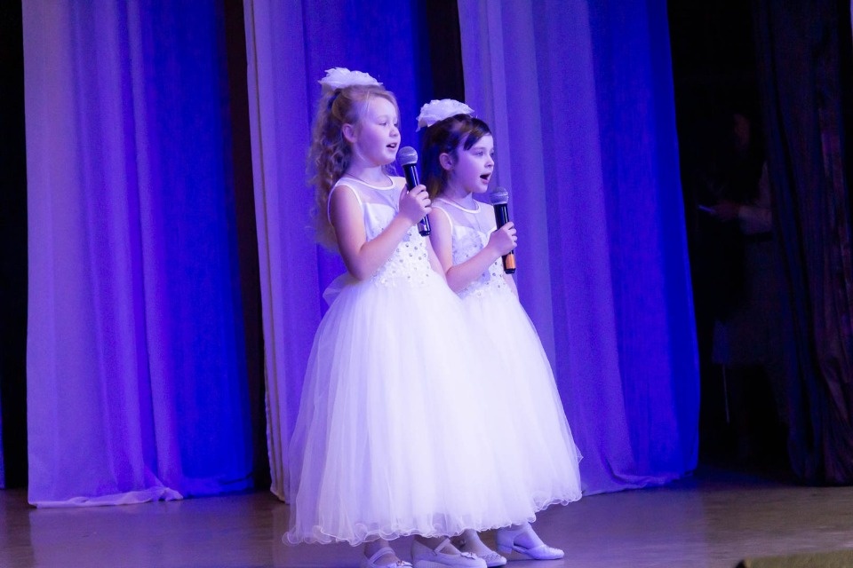 В Пскове проходит фестиваль для детей из детских домов «Кукарача»