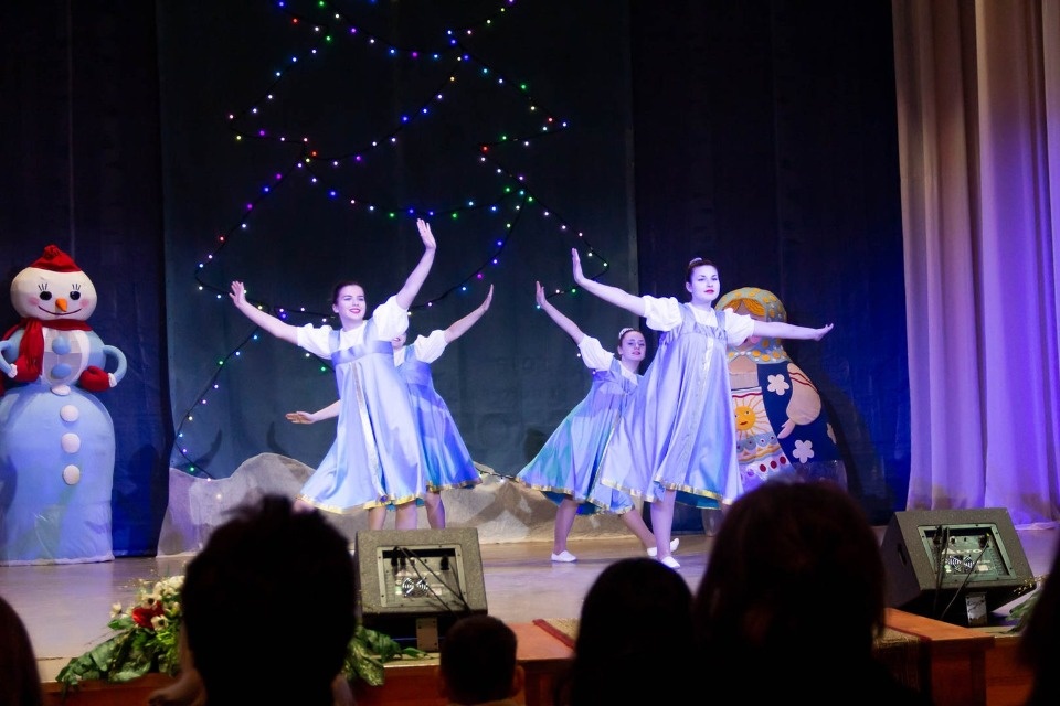 В Пскове проходит фестиваль для детей из детских домов «Кукарача»