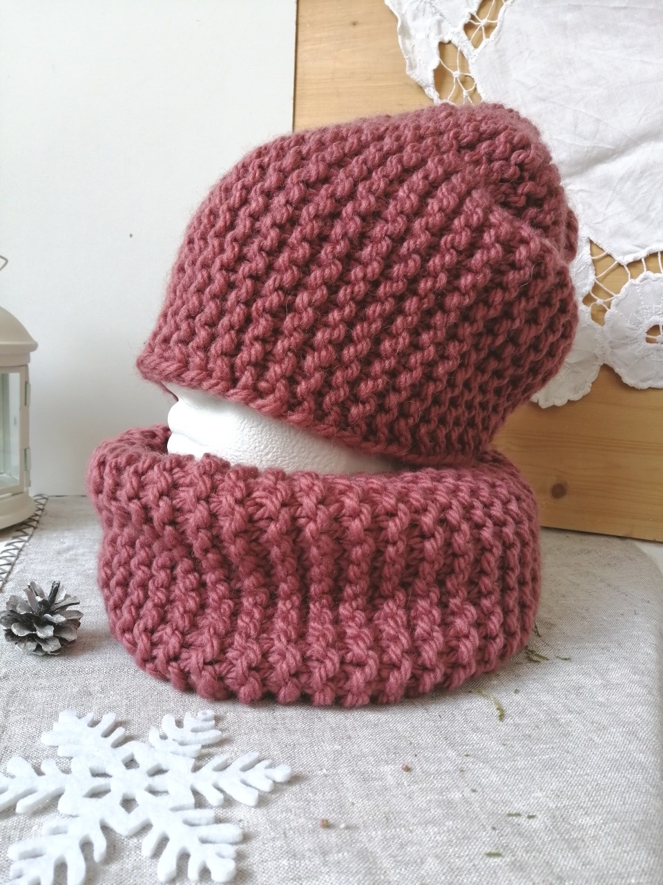 Шапки со снудом от мастера Светланы Ивановой смогут купить посетители ярмарки «ART-ель»